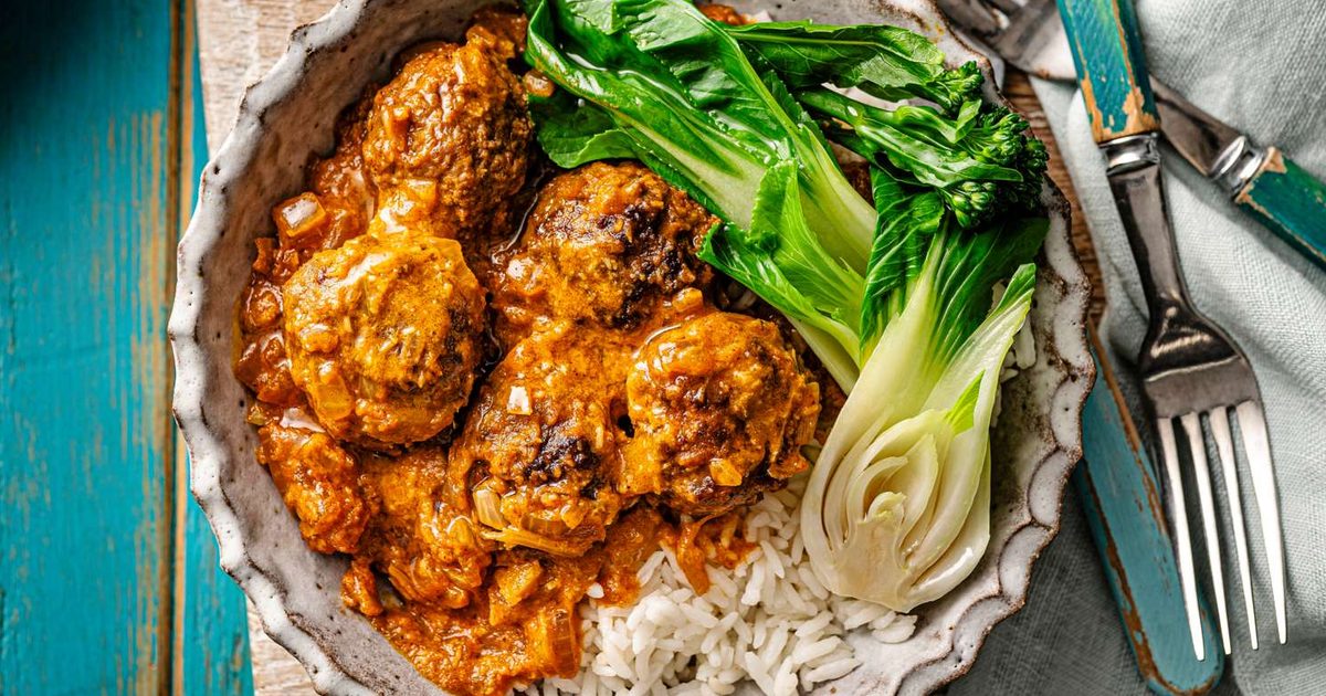 Burmese Meatball Curry